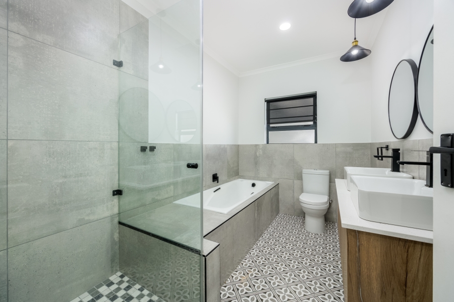 4 Bedroom Property for Sale in Haasendal Western Cape